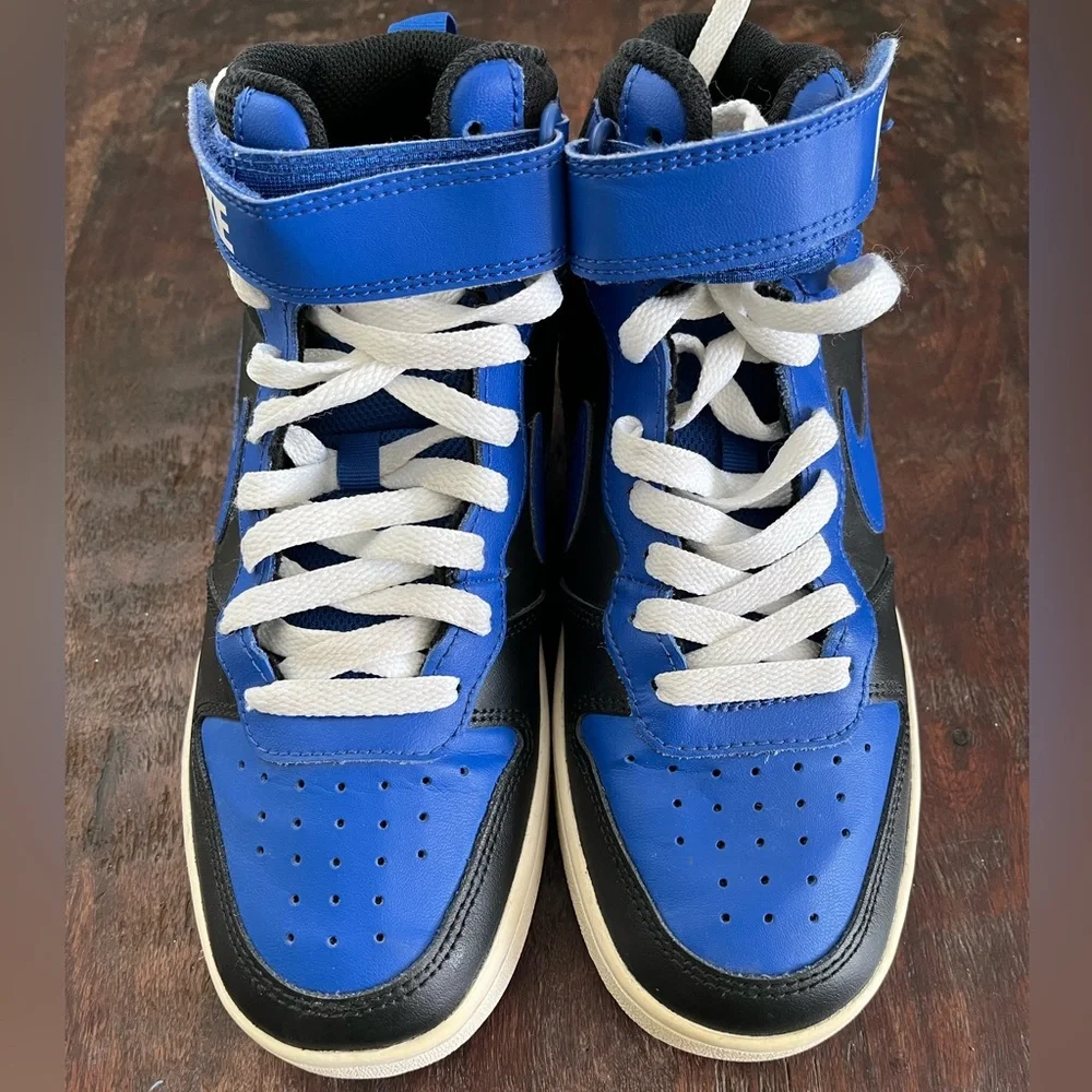 Nike Kids Black and Blue Sneakers - Picture 2 of 7